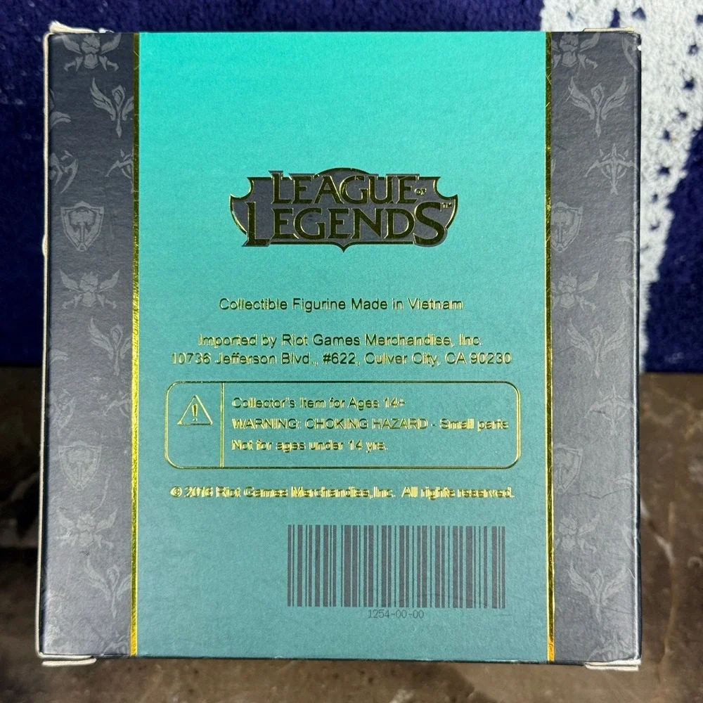 Riot Games League of Legends Poppy Figurine Series 2 #008 Blue Gold Gaming Toy